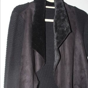 Black blazer with fur